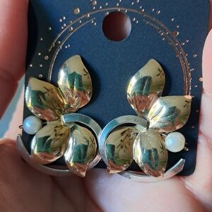 Vintage 12kt Gold & Sterling Silver Floral Earrings With Pearl Accent & Leaves